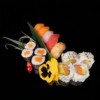 70. Sushi misto