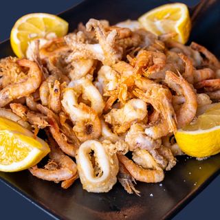 Calamari e gamberi 