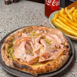 Pizza mortadella+ patatine fritte + bevanda