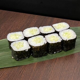 71. Hossomaki cetriolo