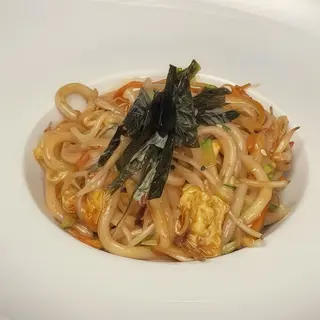 130. Udon con pollo e verdure