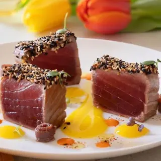 20. Tuna tataki