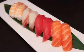 19. Nigiri misto - 8 pezzi 