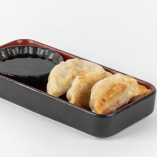 27. Gyoza alla piastra