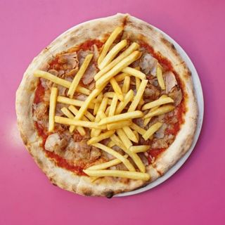 Pizza kebab e patate fritte 