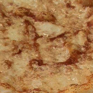 Piadina mozzarella e pomodoro e salsiccia 