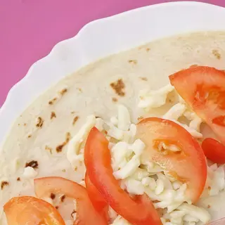 Piadina salame piccante cipolla