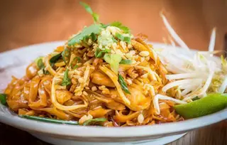 36. Pad thai