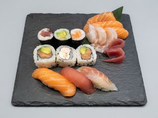 Sushi sashimi