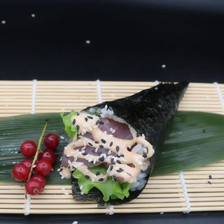 86 Temaki spicy maguro