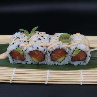 102. Ura spicy sake 8 pezzi