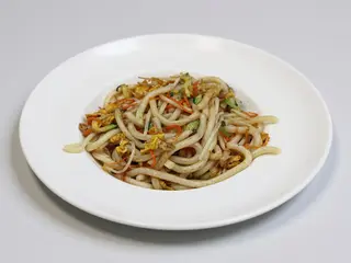 168 Udon con verdure
