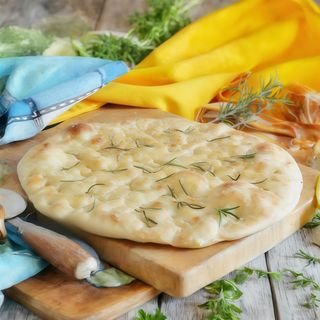 Schiacciata mediterranea speck