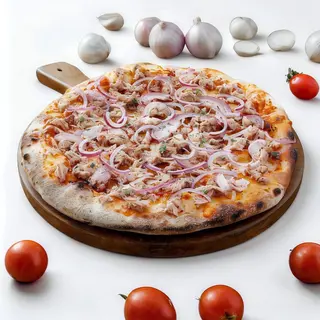 Pizza rossa tonno e cipolla