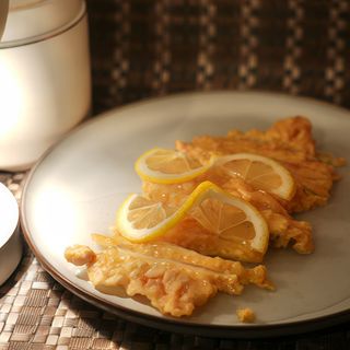 Pollo fritto con salsa di limone