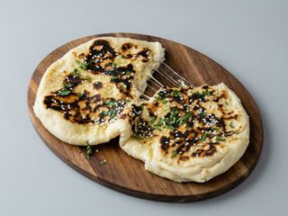 Cheese naan