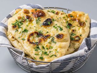 Garlic naan
