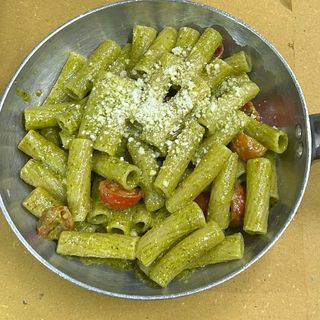 Rigatoni al pesto