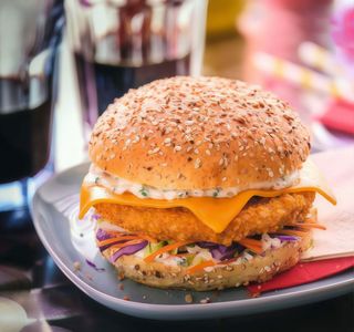 Crea il tuo crunchy chicken burger 200 g con panatura corn flakes