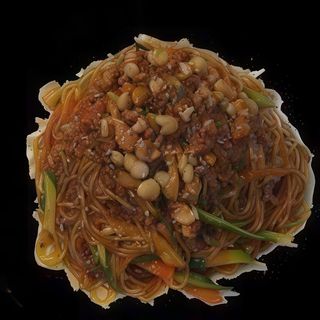 141. Spaghetti di soia con carne