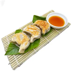 17 Gyoza grill