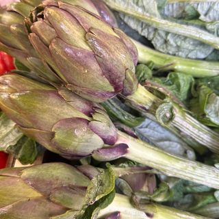 Carciofi violetti di silicia al pezzo