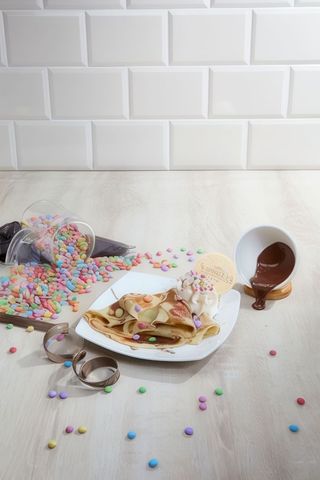 Crêpes nutella, smarties e panna montata