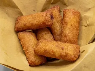 Fagottini di patate ripiene di formaggio alle erbe