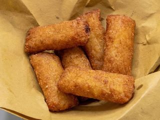 Fagottini di patate ripiene di formaggio alle erbe
