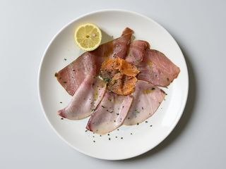 Tris di carpaccio affumicato