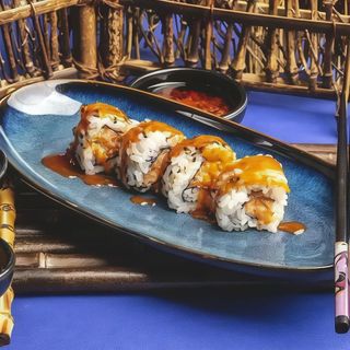 Spicy sake uramaki