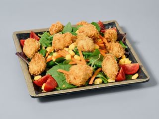 A13. Insalata mista con pollo fritto