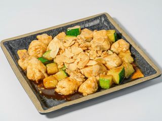 S1. Pollo con mandorle