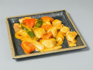 S4. Pollo al curry giallo thailandese