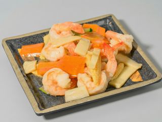S17. Gamberi con verdure miste