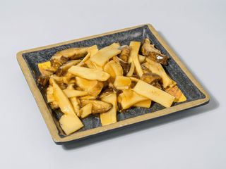 S20. Bambù e funghi