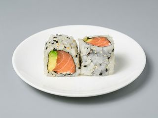U1. Salmon avocado roll
