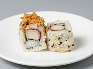 U6. Crispy crab roll
