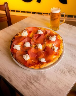 Focaccia prosciutto crudo e bufala