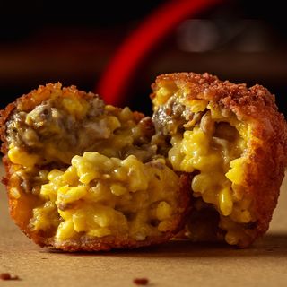 Supplì zafferano, salsiccia e blu