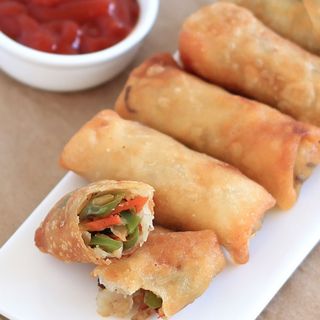 Vegetable Spring roll (V)