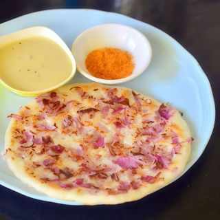 Onion Uthappam (V)