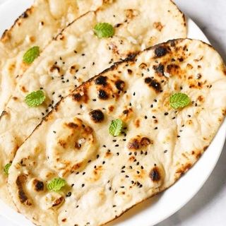 Garlic naan