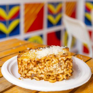 Anelletti ragù e piselli