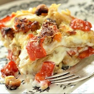 Lasagna con salsiccia e peperoni