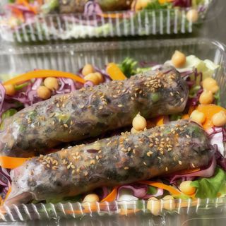 Involtini vietnamiti di riso rosa e verdure al vapore- 2 pezzi