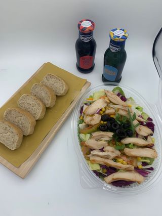 Insalata con straccetti di pollo alla piastra