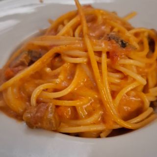 Pasta con  sugo di pollo