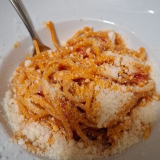 Pasta  con sugo di polpette