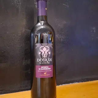 Vino Monica